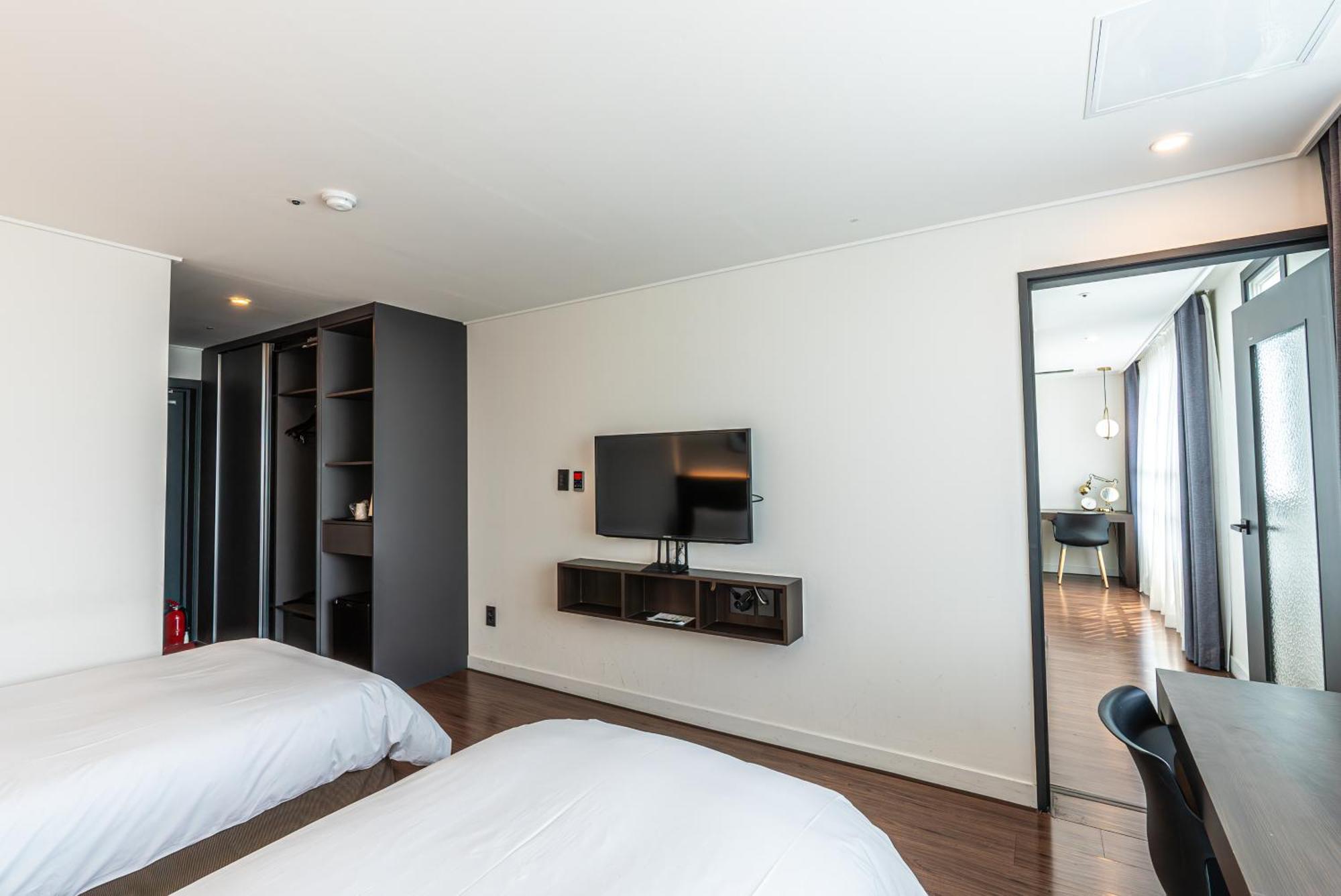 Hotel The Grang Jungmun Seogwipo Luaran gambar
