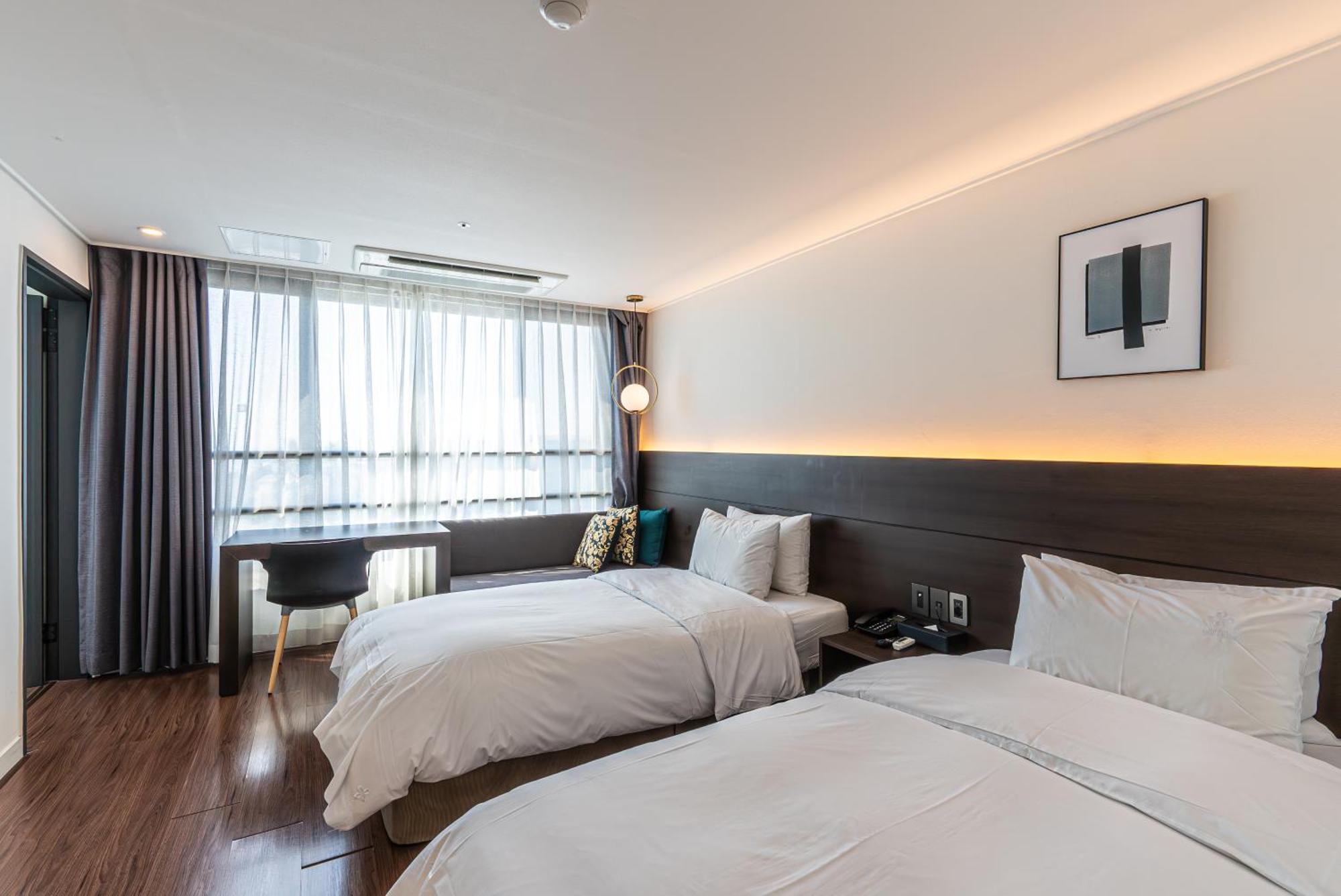 Hotel The Grang Jungmun Seogwipo Luaran gambar